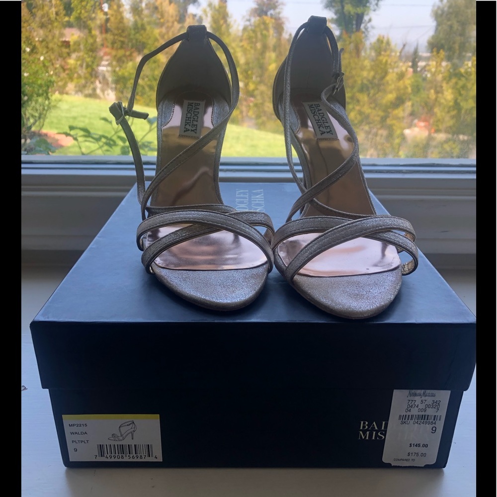 Badgley Mischka Walda Strappy Pumps/ Heels  EUC.